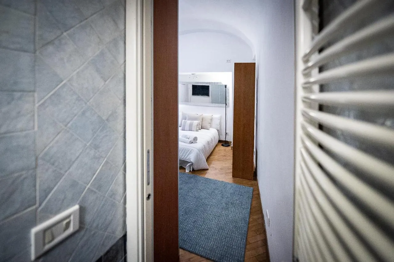 Appartamento Incantevole Nel Cuore Di Roma, Monti 0*, Rome Italië
